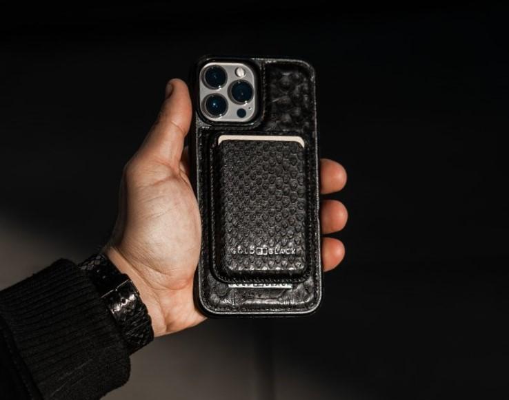 iPhone MagSafe Wallet Pythonleder Schwarz - GOLDBLACKpremium